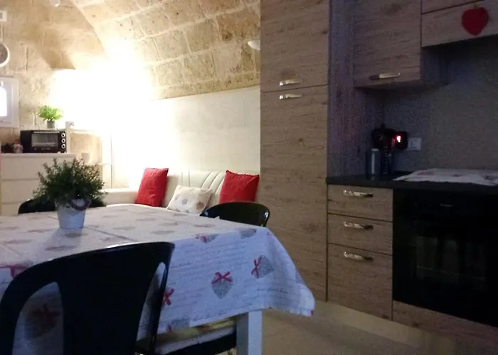 La Petite Maison * مولا دي باري